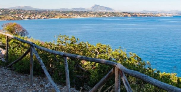 wp-content/uploads/2026/03/Pasqua-2026-a-CDSHotels-Terrasini-–-Citta-del-Mare-FESTA-DELLA-FIORITURA-.jpg